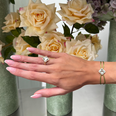 一 Gemstone Flower Diamonds Green Quartz